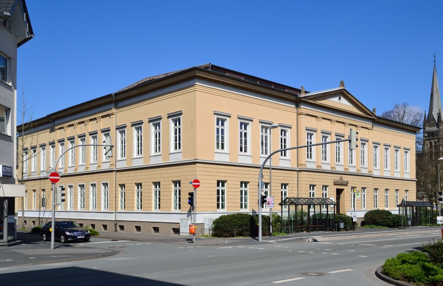 Landgerichtsgebäude in Detmold: Richter attestieren der Nachkriegs-Justiz ein systematisches Versagen, man habe sich nicht mit dem Holocaust auseinander setzen wollen.