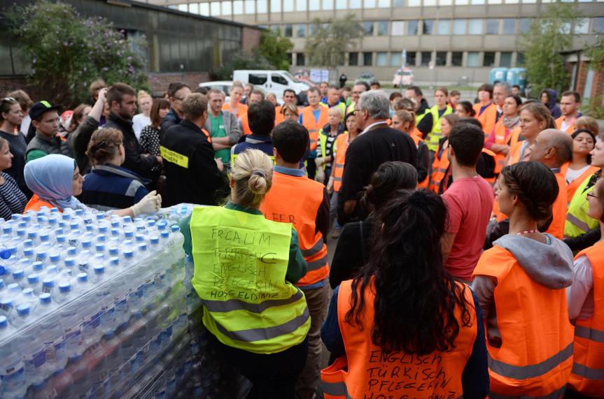 Flüchtlingshelfer schlagen Brücken, ein hohles „Wir schaffen das“ ist dennoch&nbsp;unangebracht.